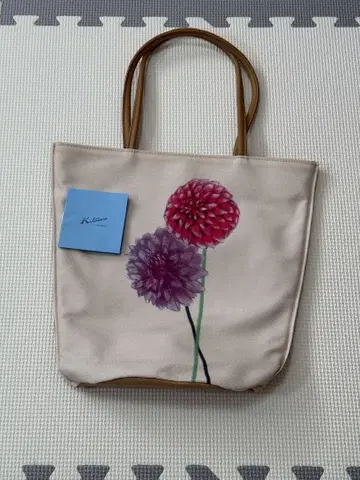 Kitamura 꽃무늬 베이지 토트백