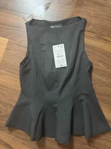새상품 ZARA 페플럼 탑