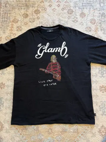 귀중한 glamb 그래픽 티셔츠 블랙