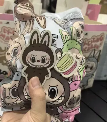팝마트 러브부 마카롱 시크릿 코코아 Labubu Cocoa
