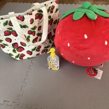 딸기 빅 봉제 인형 & 보냉 백