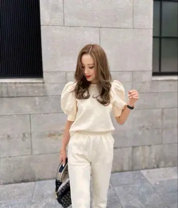 esmok 아이보리 퍼프 슬리브 셋업