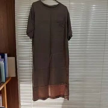 브라운 반팔 롱 원피스 포켓 부착