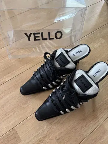 옐로 모노 스니커 머슬