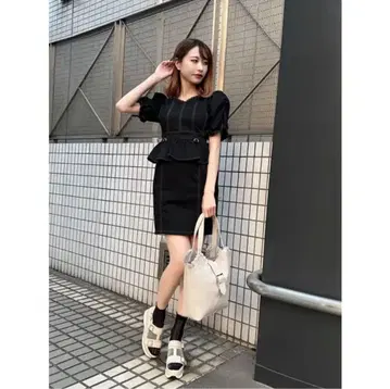 EATME 이토미 미사용 택 포함 정가 14960엔 페플럼 미니 원피스