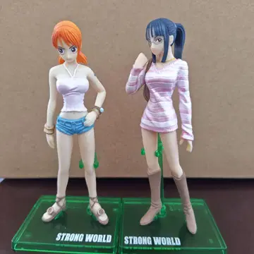 원피스 STRONG WORLD 나미 로빈 2개 세트