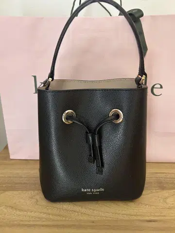 kate spade 블랙 버킷 백
