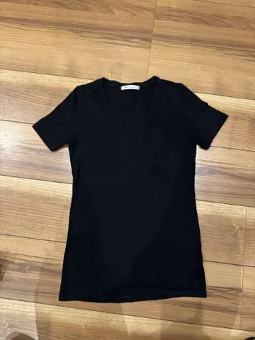 오늘만 최종 가격 인하 돌로레아 블랙 티셔츠