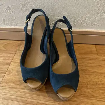 다크 블루 스웨이드 오픈토 샌들