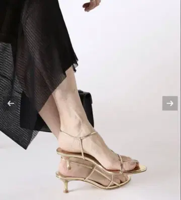 BRENTELLA/브렌텔라 GOLD STRAP 샌들 23.0cm