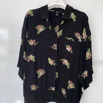 VOLCOM 꽃무늬 오버 사이즈 셔츠 반소매