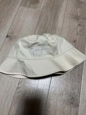 스노우 월드 버킷 햇