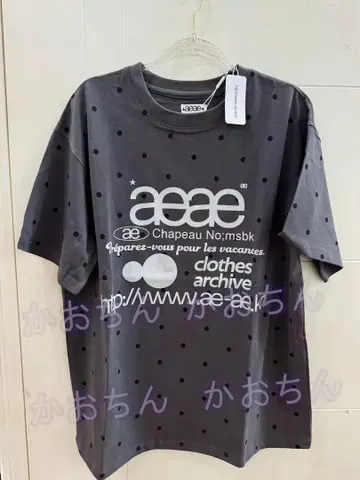aeae 도트 무늬 그레이 반팔 티셔츠
