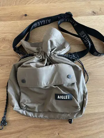 AIGLE 카키 복조리형 숄더백