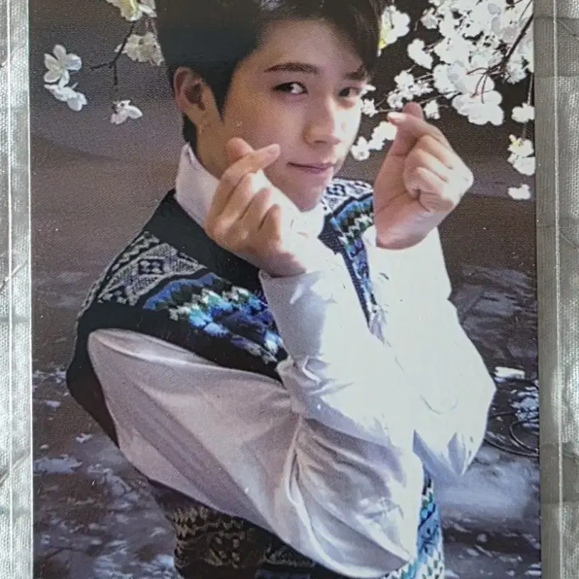 Shop 인피니트남우현 on Bunjang Global Site - No more Korean