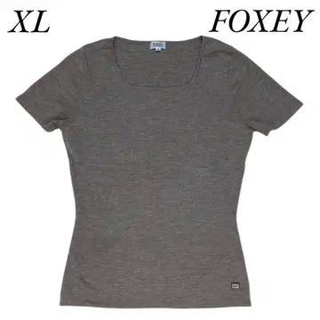 FOXEY 로고 플레이트 스트레치 스퀘어 넥 반팔 상의 티셔츠