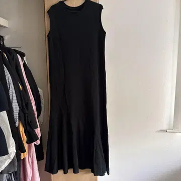 spick&span 슬리브리스 원피스