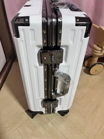 화이트 캐리어 4륜
