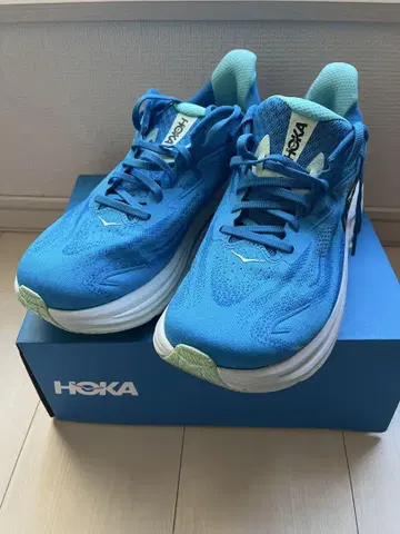 HOKA 클리프톤 10 와이드 27.5cm