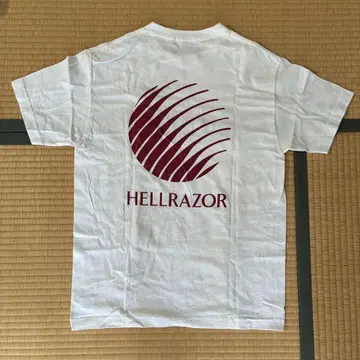 한 번만 착용 Hellrazor 화이트 티셔츠 M