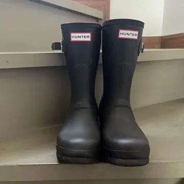 HUNTER 블랙 장화 버클 포함