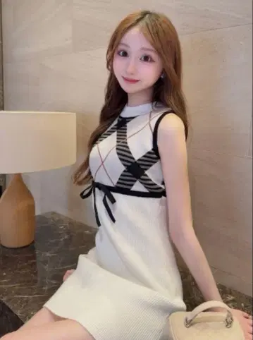 체크 자카드 니트 미니 원피스