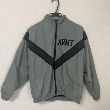 ARMY 로고가 들어간 그레이 나일론 자켓 L 사이즈