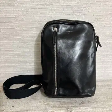 ultima TOKYO 블랙 가죽 숄더백
