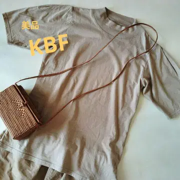 KBF 하이넥 턱 슬리브 티셔츠