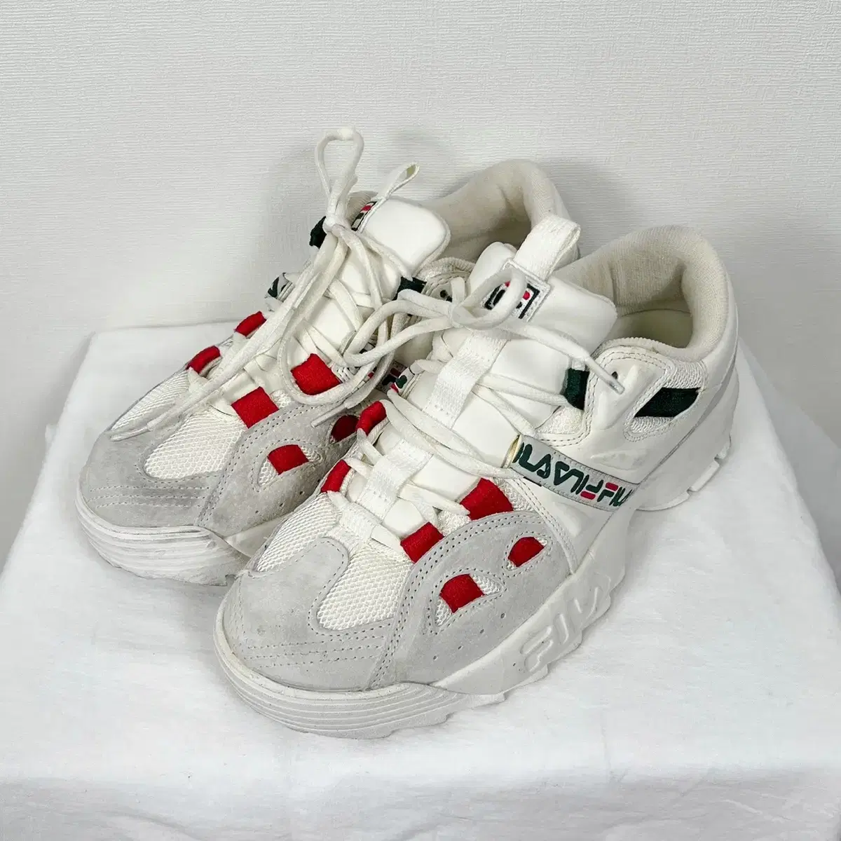 Fila Disruptor Sneakers Shoes 270/Raden