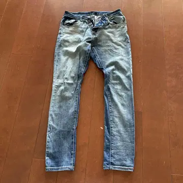 데미지 가공 슬림 핏 데님 팬츠