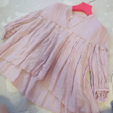 UNIVERSAL TISSU 린넨 밴드 카라 개더 볼륨 블라우스