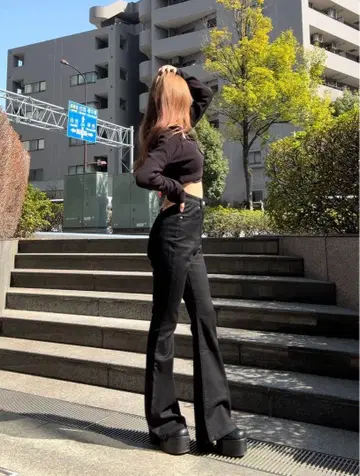 TW 플레어(타이트 허리 플레어) 블랙 1 사이즈