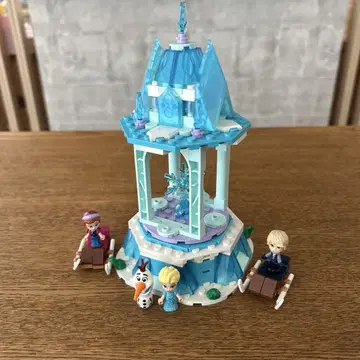 레고 LEGO 43218 안나와 엘사의 마법의 회전목마