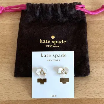 kate spade 꽃 모양 귀찌