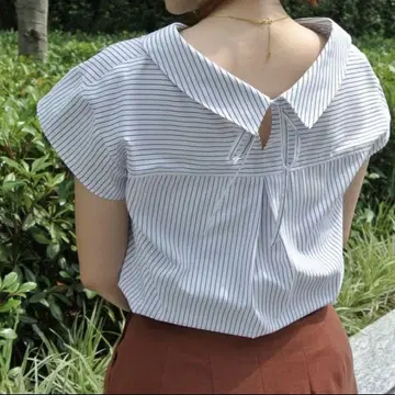 스윙 칼라 블라우스 스트라이프 패턴 화이트