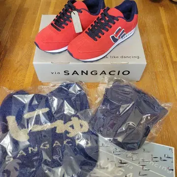 via SANGACIO 레드 네이비 스니커즈