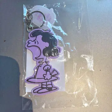 피넛 카페 러버 키링 루시
