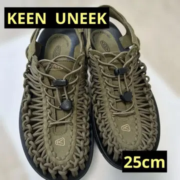 KEEN UNEEK 다크 올리브