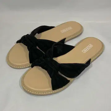 새상품 PIC&PAY 천연 가죽 양가죽 샌들 23cm 블랙 가죽