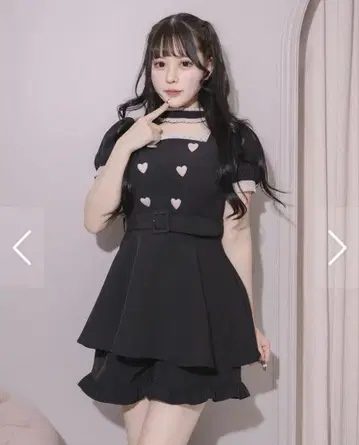 초커 프릴 하트 버튼 셋업 블랙