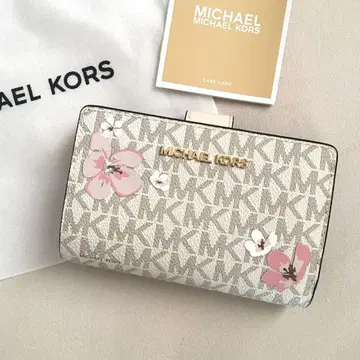 새상품 마이클코어스 MICHEAL KORS 정가 41,800엔 지갑