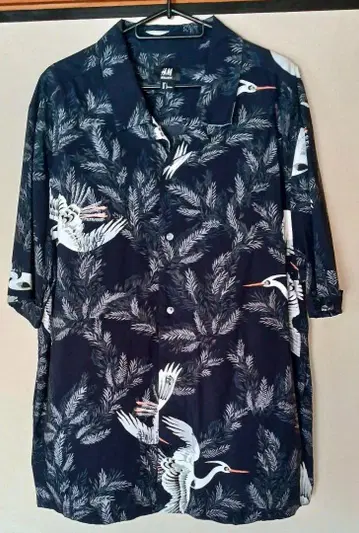 H&M 일본풍 패턴 반팔 알로하 셔츠 네이비 학 새상품급