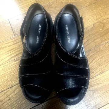 MISSY GALLERY 샌들