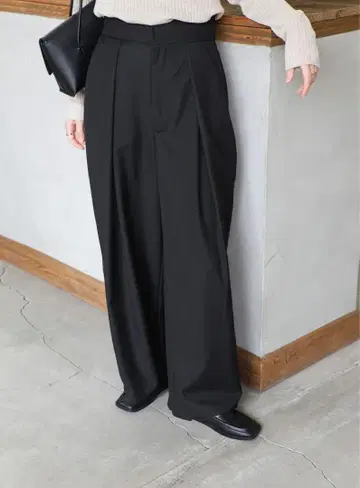 딥 턱 와이드 팬츠