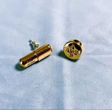 앰부쉬 양쪽 귀걸이 골드