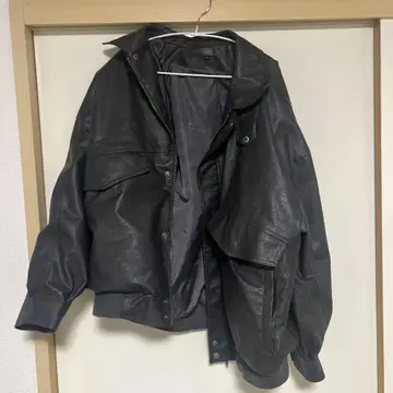 CLEL 블랙 가죽 자켓 M 사이즈