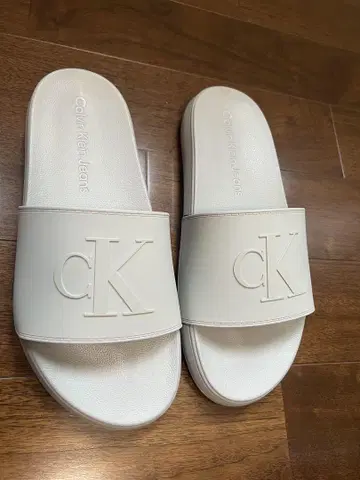 캘빈클라인 샌들 27cm 9M 사이즈 캘빈클라인