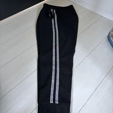 블랙 스트라이프 슬랙스