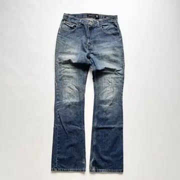 Calvin Klein 캘빈클라인 부츠컷 플레어 데님 C207